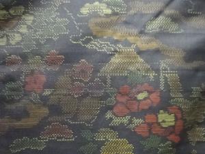 アンティーク　草花模様織出し本場泥大島紬着物